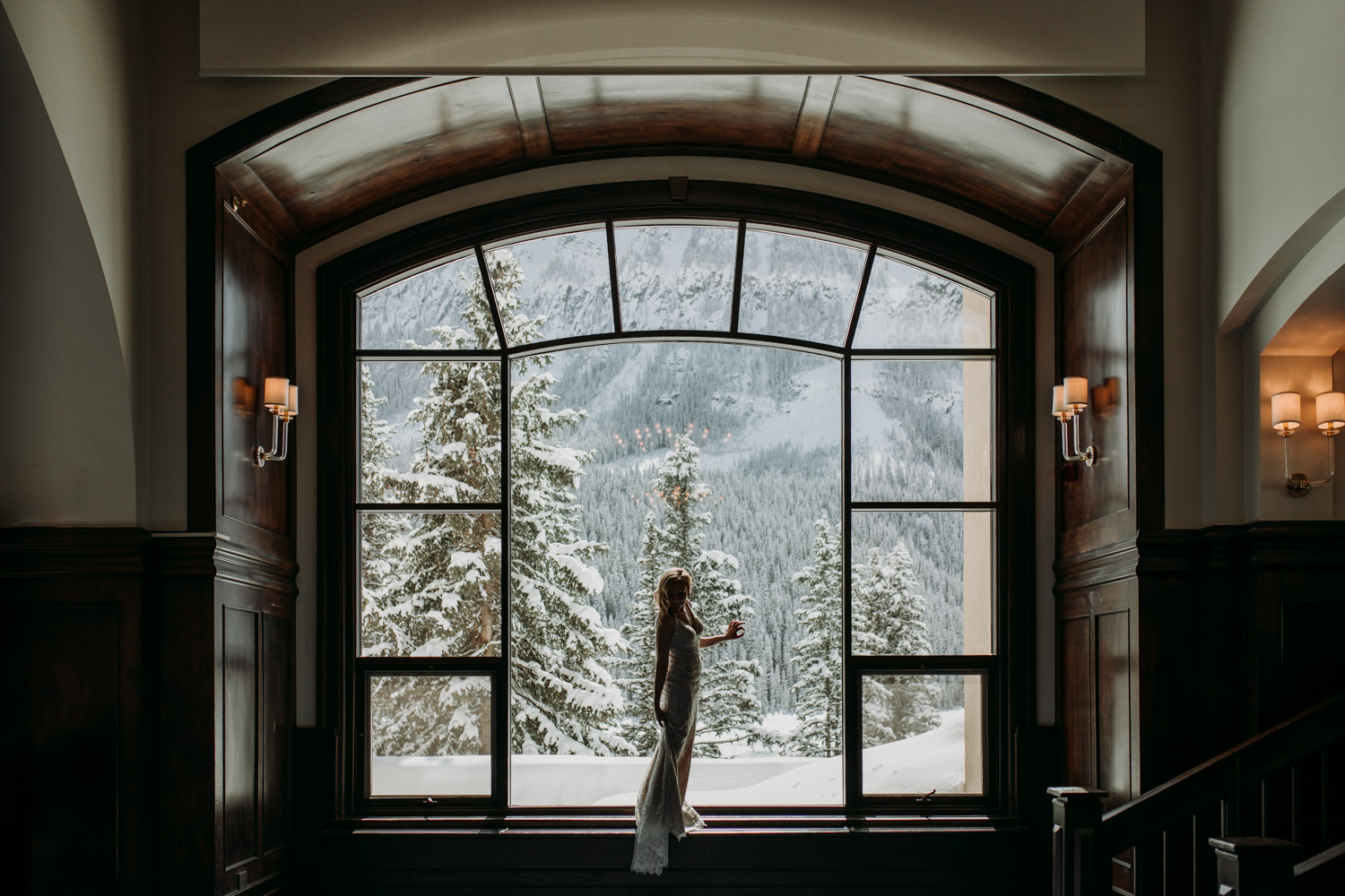 Winter Wedding Chateau Lake Louise | Leah Kathryn Photography
